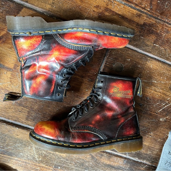 Dr. Martens Made in England MIE 1460 Flame Fire Rub Off Boots UK6 - Picture 2 of 6